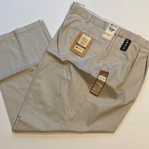 Haggar SZ 54 x 34 Work to Weekend Pleated Khaki Pants Classic Fit New